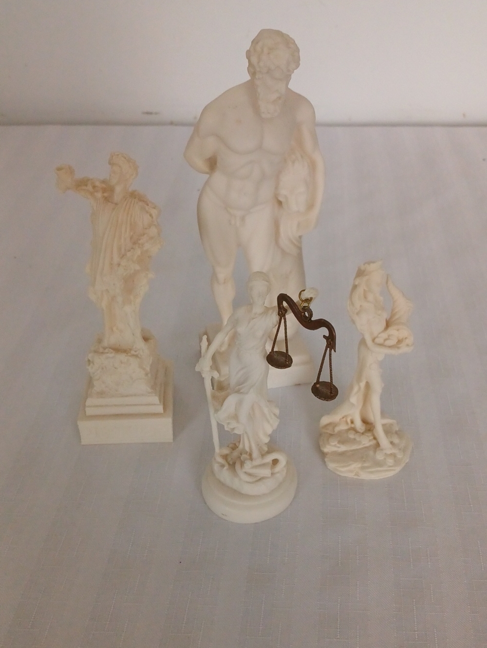 Classic Ivory Resin Greek Sculpture Set - Elegant Cream Decorative Statues